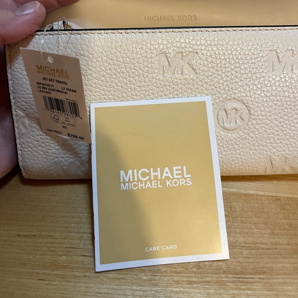 Michael Kors Jet Set Envelope Wallet - NWT - Picture 6 of 11